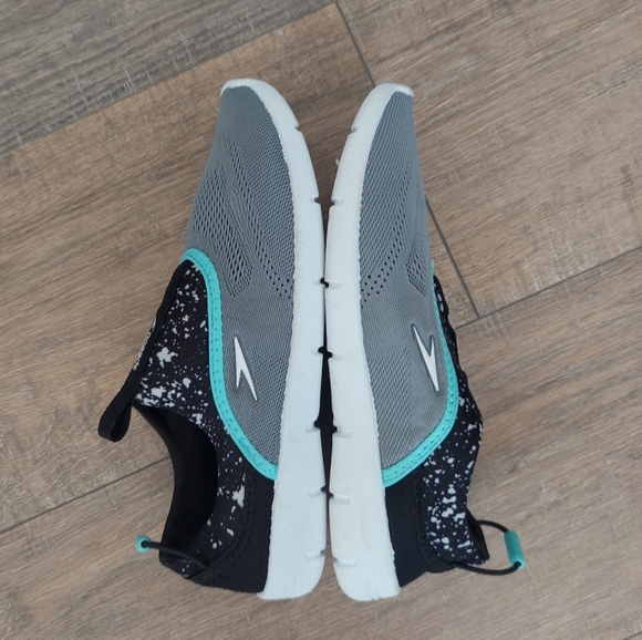 Speedo Water Shoes 7/8 Medium - Picture 4 of 7